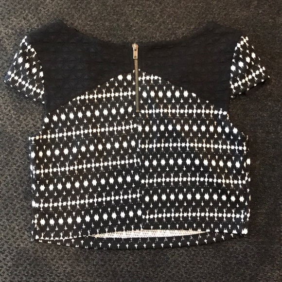 2-piece Jessica Simpson outfit - Picture 4 of 7